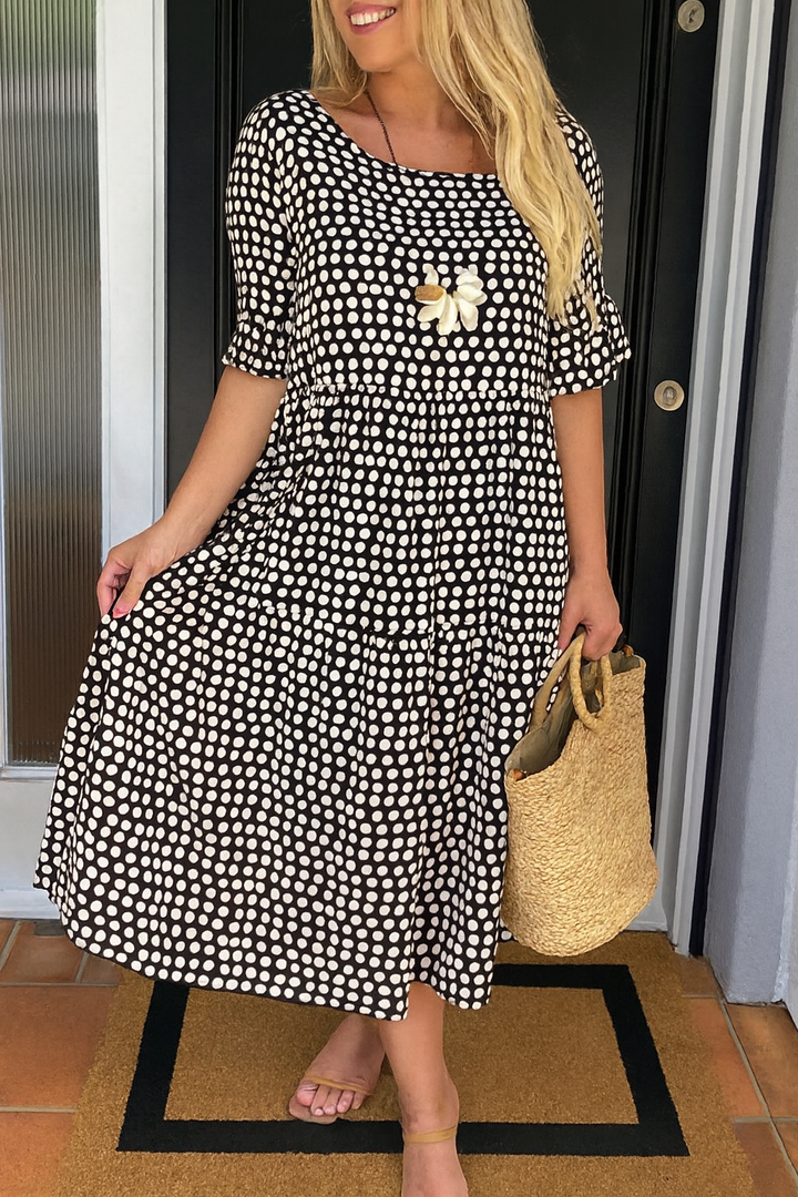 Zora | Figurfreundliches Sommerkleid mit femininer Silhouette