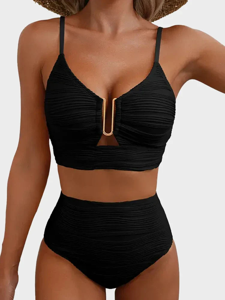Clara | Zweiteiliger Bikini mit U-Bügel und Cut-Out