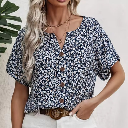 Amira | Luftige Bluse mit Blumenmuster & Holzknopf-Details