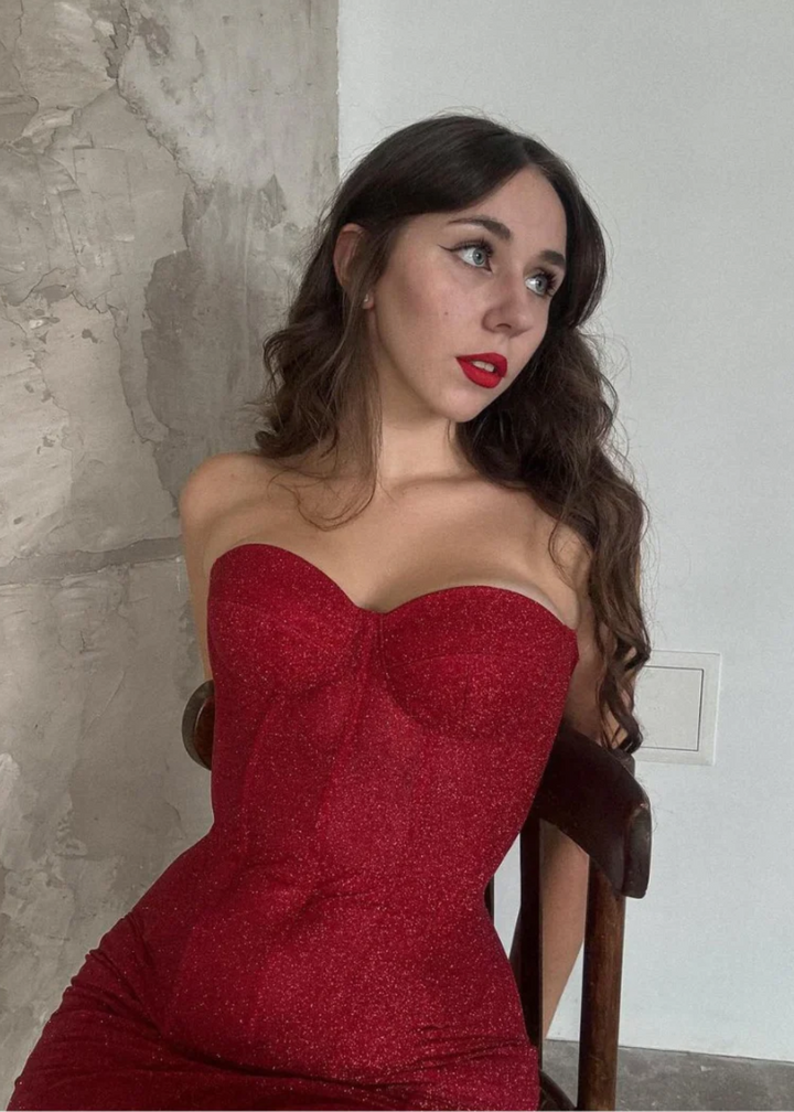 INEZ | trägerloses glitzerndes rotes Korsett-Minikleid