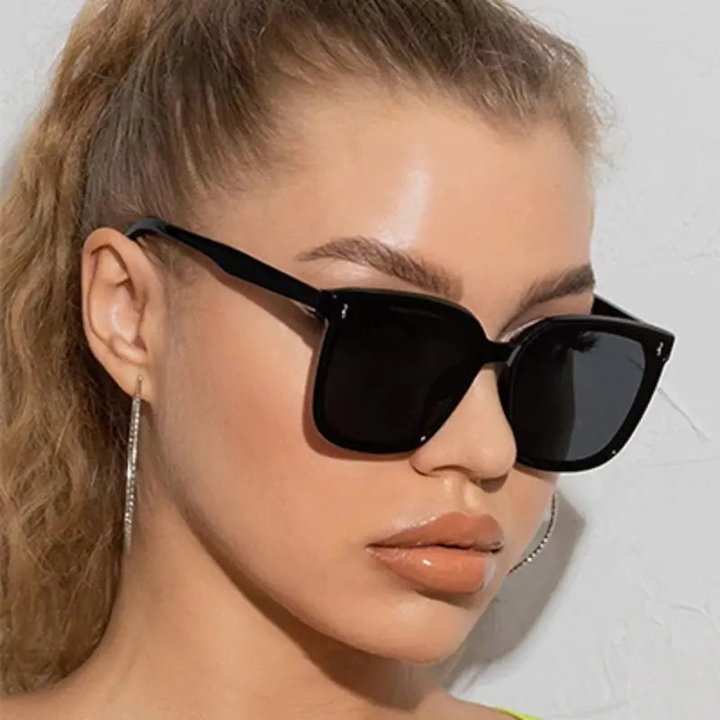 Mila | Modische Oversize-Sonnenbrille für Damen